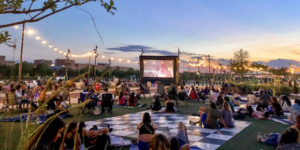 Read more about the article Movie on the Lawn – The Parent Trap