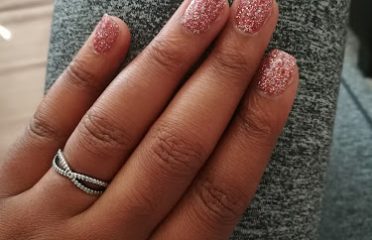 Foxy Nails & Spa