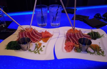 Luna Lux Restaurant & Lounge