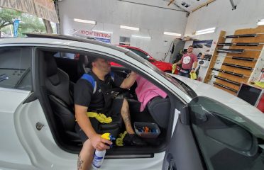 Performance Pit Shop Tinting, Lighting, and Audio