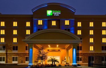 Holiday Inn Express & Suites Largo-Clearwater, an IHG Hotel