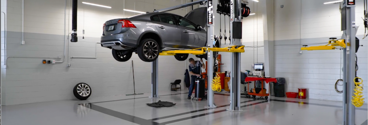 Crown Volvo Cars Service