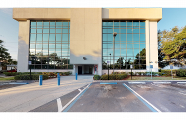 Bank of America (with Drive-thru ATM)