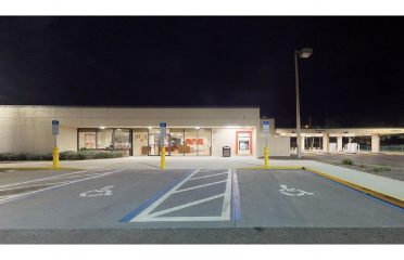 Bank of America (with Drive-thru services)