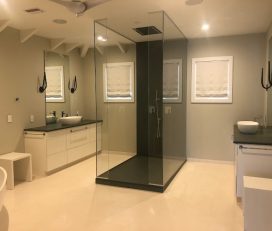 A and B Glass and Mirror Services